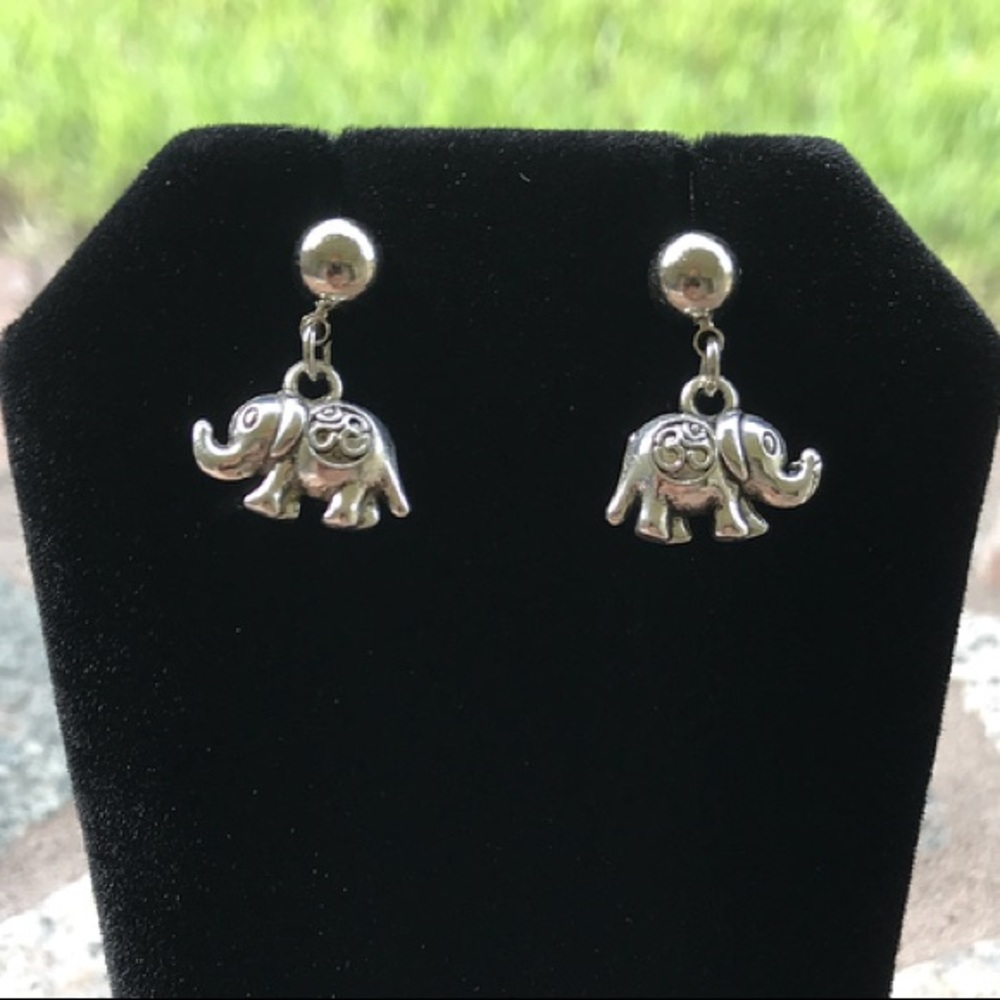 ๐ดSALE ! elephant om sign steel post earrings - Picture 8 of 10